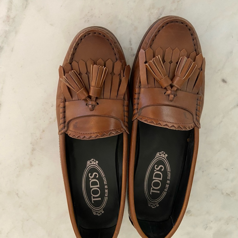 Tod’s Tassel Loafers | tan/brown | Size 7
